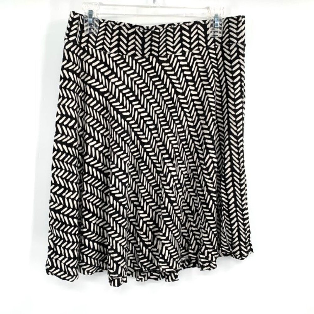 LOFT Skirt Stretch Flowy Print Black White Flippy